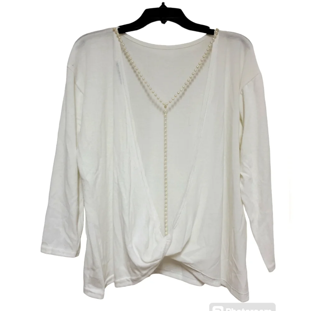 Boutique Top with Beaded Twisted Strap NEW - Picture 4 of 6